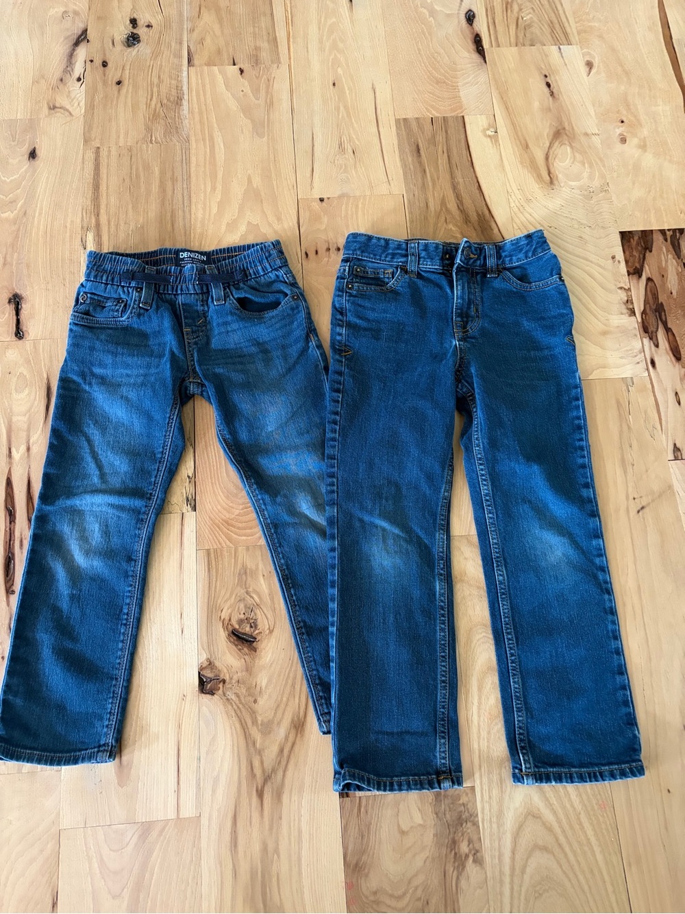 Lot of 2 Kids Jeans size 6 and 7